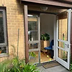 Cousy Flat With Small Garden In Fantastic Location